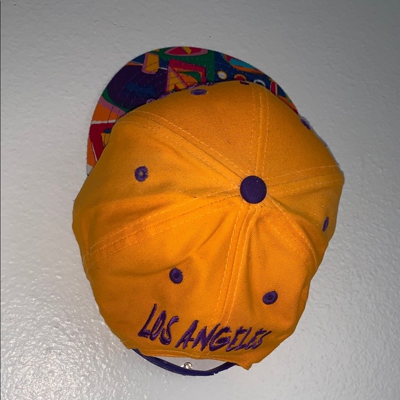 MENS LOS ANGELES GRAFFITI SNAPBACK - Picture 2 of 2